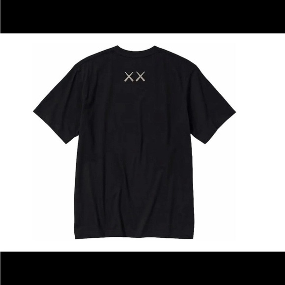 Brand New Kaws x Uniqlo tshirt - Picture 2 of 2